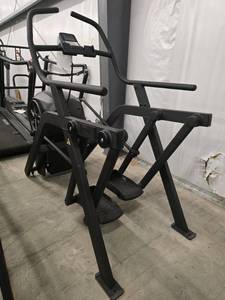 lot 1587 image: Hammer Strength SPARC Trainer