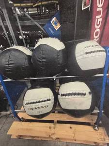 lot 1529 image: (7) Duramax Balls