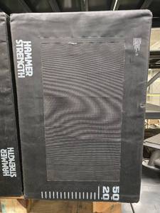 lot 9805 image: Hammer Strength Jump Box