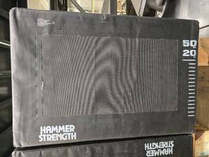 lot 9806 image: Hammer Strength Jump Box