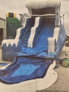 lot 9816 image: Blue Dolphin Inflatable Water Slide