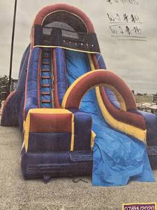lot 9818 image: 20ft Screamer Inflatable