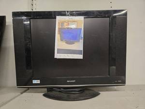 lot 20614 image: SHARP 20 Monitor
