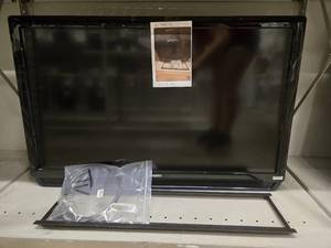 lot 20617 image: Sanyo 42 Television with Wall Mount