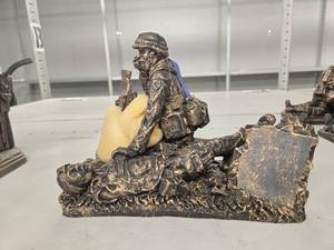 lot 20727 image: Calling Dust Off Statue