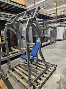lot 9501 image: Hammer Strength ISO-Lateral Shoulder Press