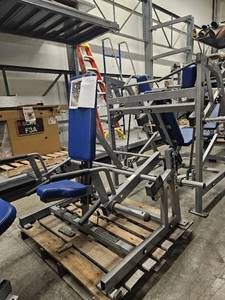 lot 9507 image: Hammer Strength SeatedStanding Shrug