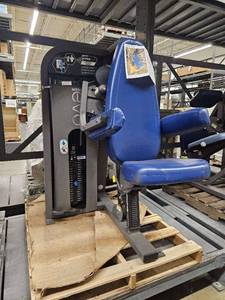 lot 9564 image: Nautilus Nitro Evo Lateral Raise