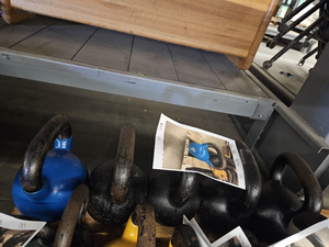 lot 9640 image: (5) 40lbs Kettle Bells