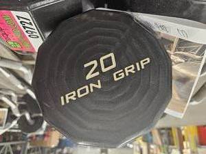 lot 9728 image: (1) 20lb Iron Grip Curl Bar