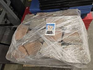 lot 9856 image: Pallet of Landscaping Blocks