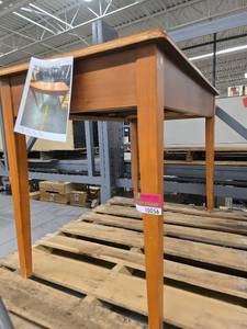 lot 10056 image: 43in Wooden Desk With Drawer
