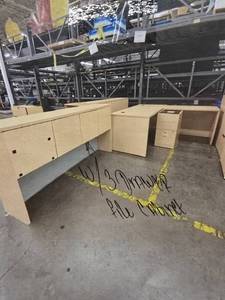 lot 10058 image: L Shaped Desk W Hutch and 3 Drawer File Cabinet