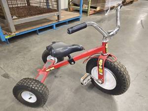 lot 15738 image: Angels ATC 750 Tricycle