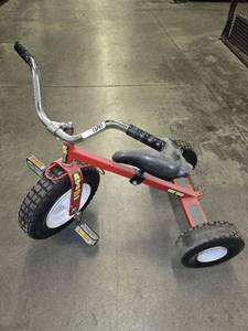 lot 15741 image: Angels ATC 750 Tricycle