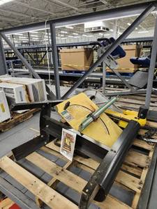 lot 9899 image: Dewalt Scroll Saw, Missing Speed Switch
