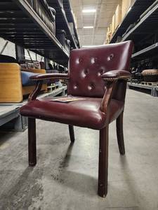 lot 15664 image: Maroon Button Back Office Chair