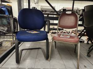 lot 15665 image: (2) Sitting Chairs