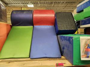 lot 22640 image: Pallet Of Colorful Foam Climbing Blocks