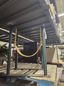 lot 23592 image: Toddler Swing