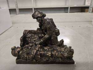 lot 20766 image: Combat Medic Female Statue