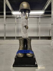 lot 20788 image: Fallen Solider Statue