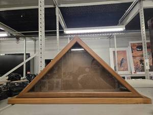 lot 20832 image: XL Flag Case with Base