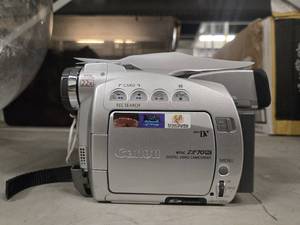 lot 20884 image: Canon Digital Video Camcorder
