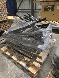lot 15776 image: (13) Cushioned Folding Fort Hood Chairs