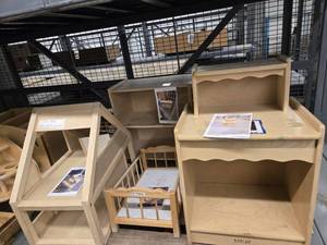 lot 23520 image: Small Wooden Kids Furniture