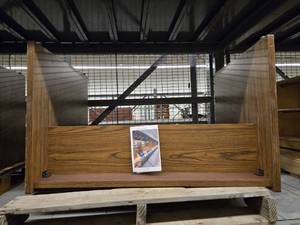 lot 23532 image: Wooden Desk