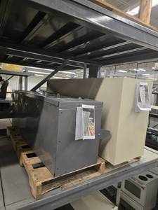lot 23643 image: (2) Metal Filing Cabinets
