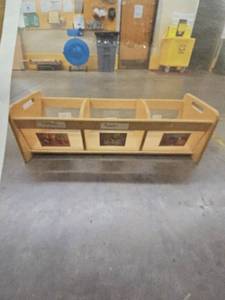 lot 23559 image: Kaplan 3 Compartment Shelf