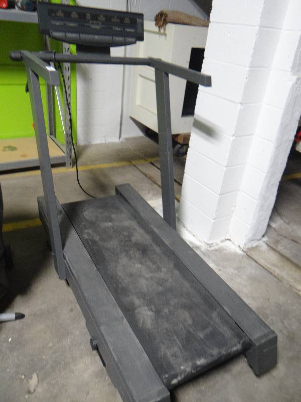lot 558 image: LS Elite 780 treadmill