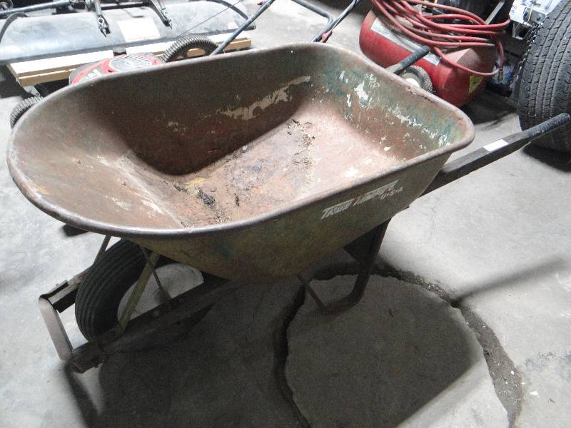 lot 567 image: Wheelbarrow