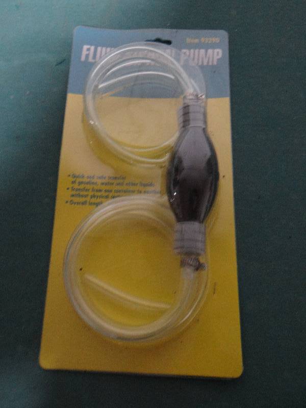 lot 609 image: Fluid siphon pump- New in package