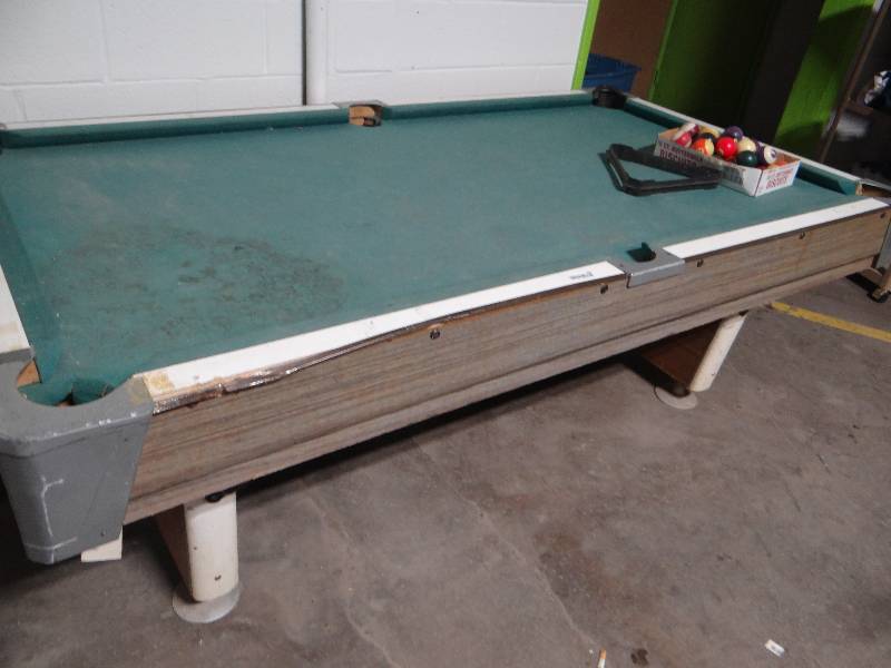 lot 623 image: Vintage pool table w balls