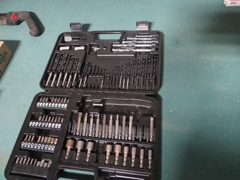 lot 634 image: Black & Decker bit set in case