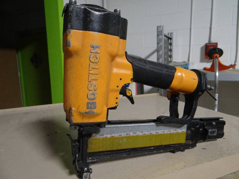 lot 635 image: Bostitch air stapler
