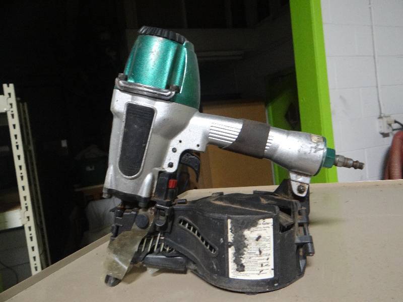 lot 639 image: Coil air nailer
