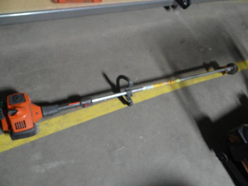 lot 642 image: Husqvarna gas weed eater