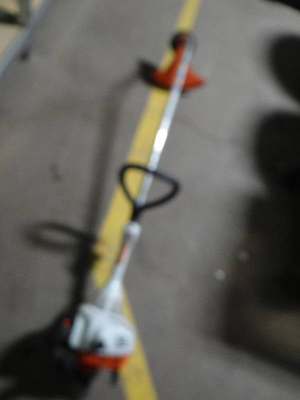 lot 649 image: Stihl FS 38 curved shaft gas weed eater