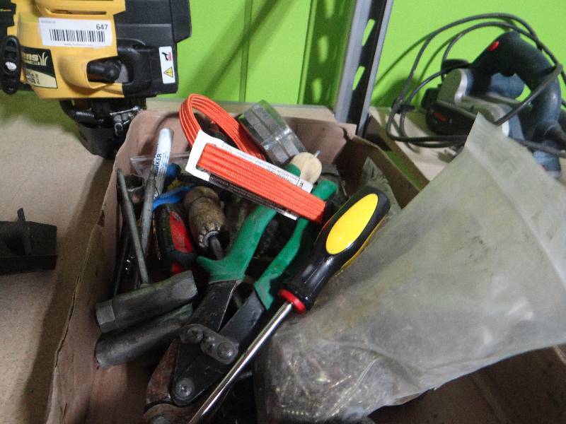 lot 650 image: Lot of various hand tools