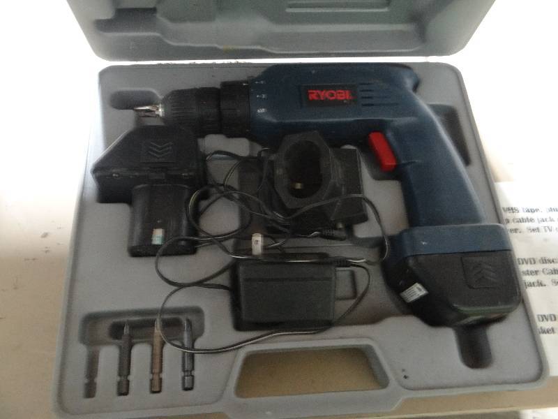 lot 664 image: Ryobi cordless drill set in case
