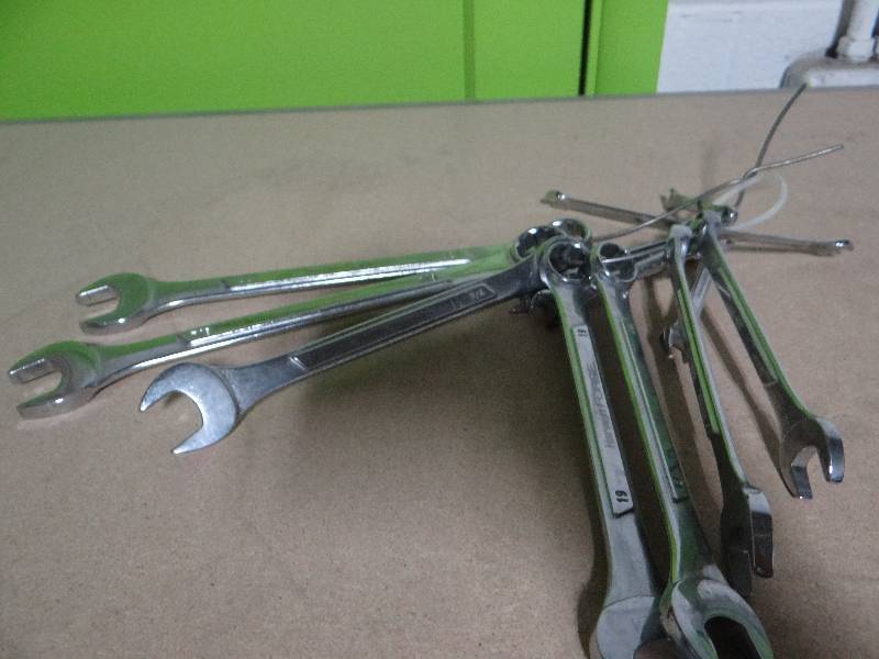 lot 679 image: Lot of wrenches