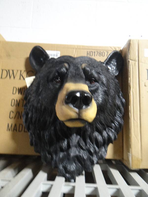 lot 694 image: Awesome poly resin Black bear head mount- 16- Very neat decorative piece- New in box