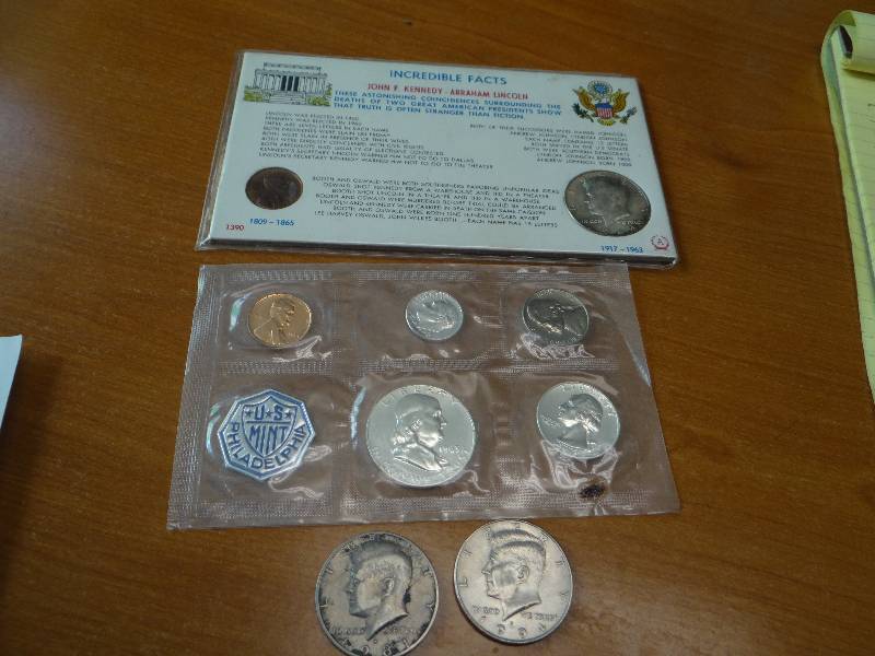 lot 403 image: Lot of various coins