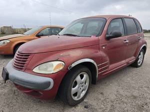 lot 24237 image: 2002 Chrysler PT Cruiser, RED