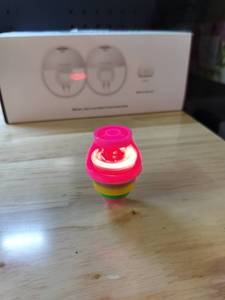 lot 4015 image: LED light up tops plastic 50 pack.