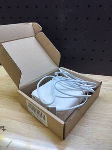 lot 4462 image: MacBook pro charger 2012 to 2017